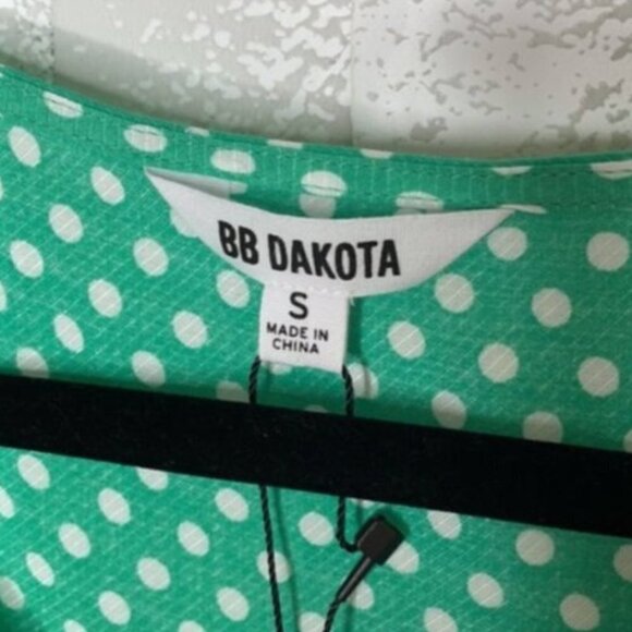 NWT BB Dakota Spotted in Dots Ruffle Tank Top - Picture 6 of 11
